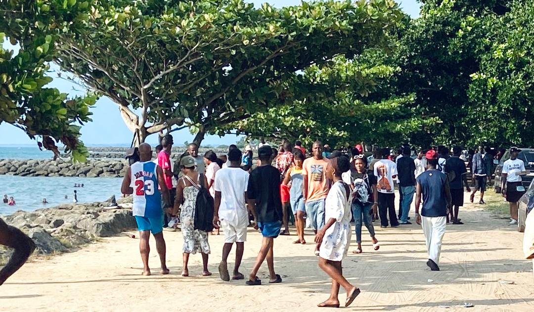 Tragedia en Malabo: una madre fallece al intentar rescatar a su hija desaparecida en el mar